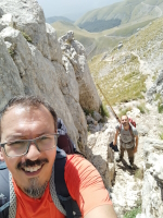 Uno dei passaggi in cui è necessario aiutarsi con le mani, visto dall'alto